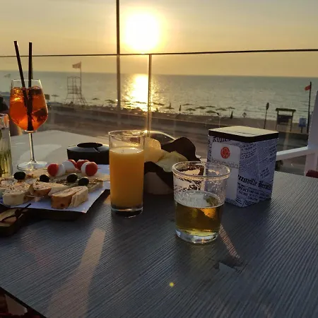 Mistral House 1 3*